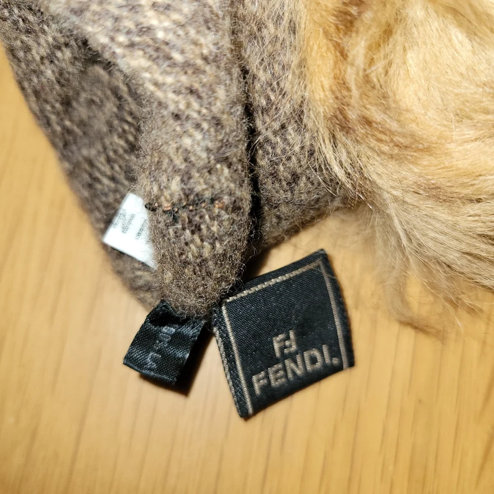 FENDI 80's Vintage Gloves - Picture 5 of 12